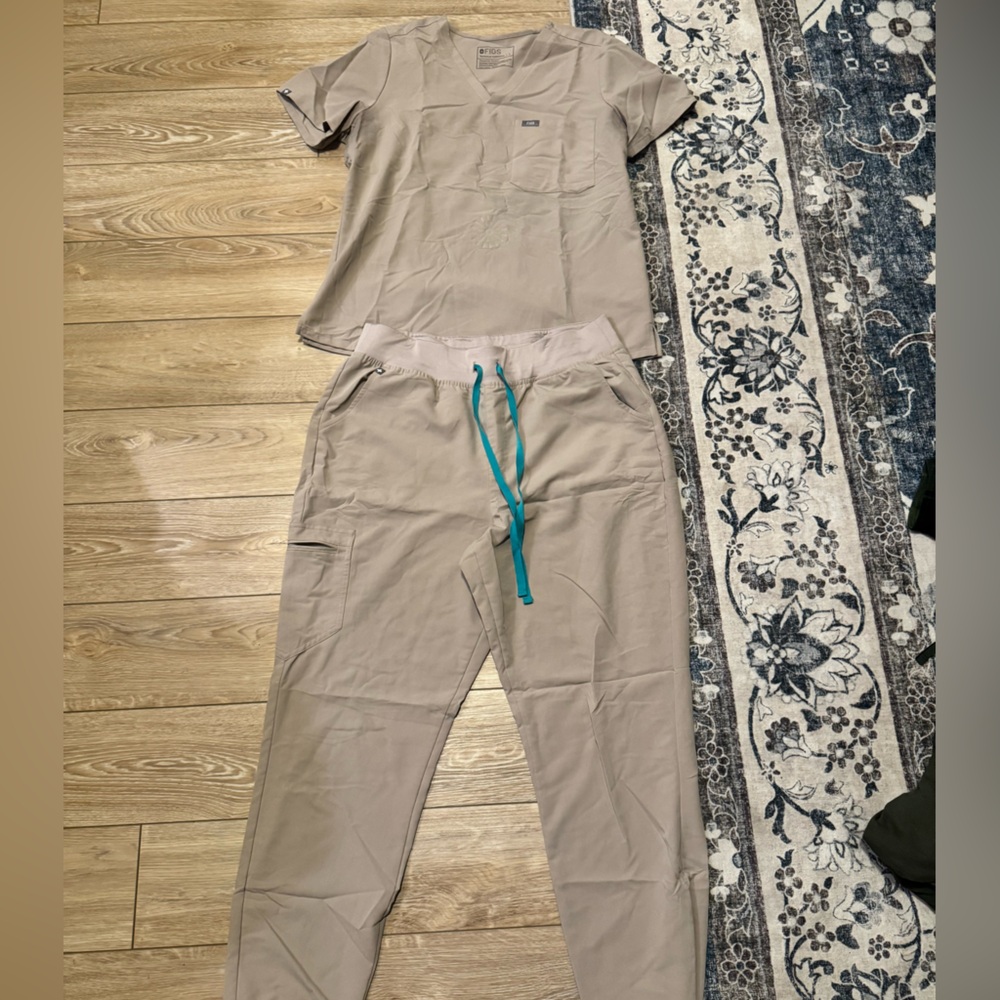 Figs Tan set Teal Drawstring